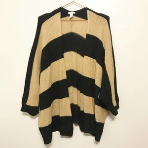 Chico’s striped shrug size 2 (large)